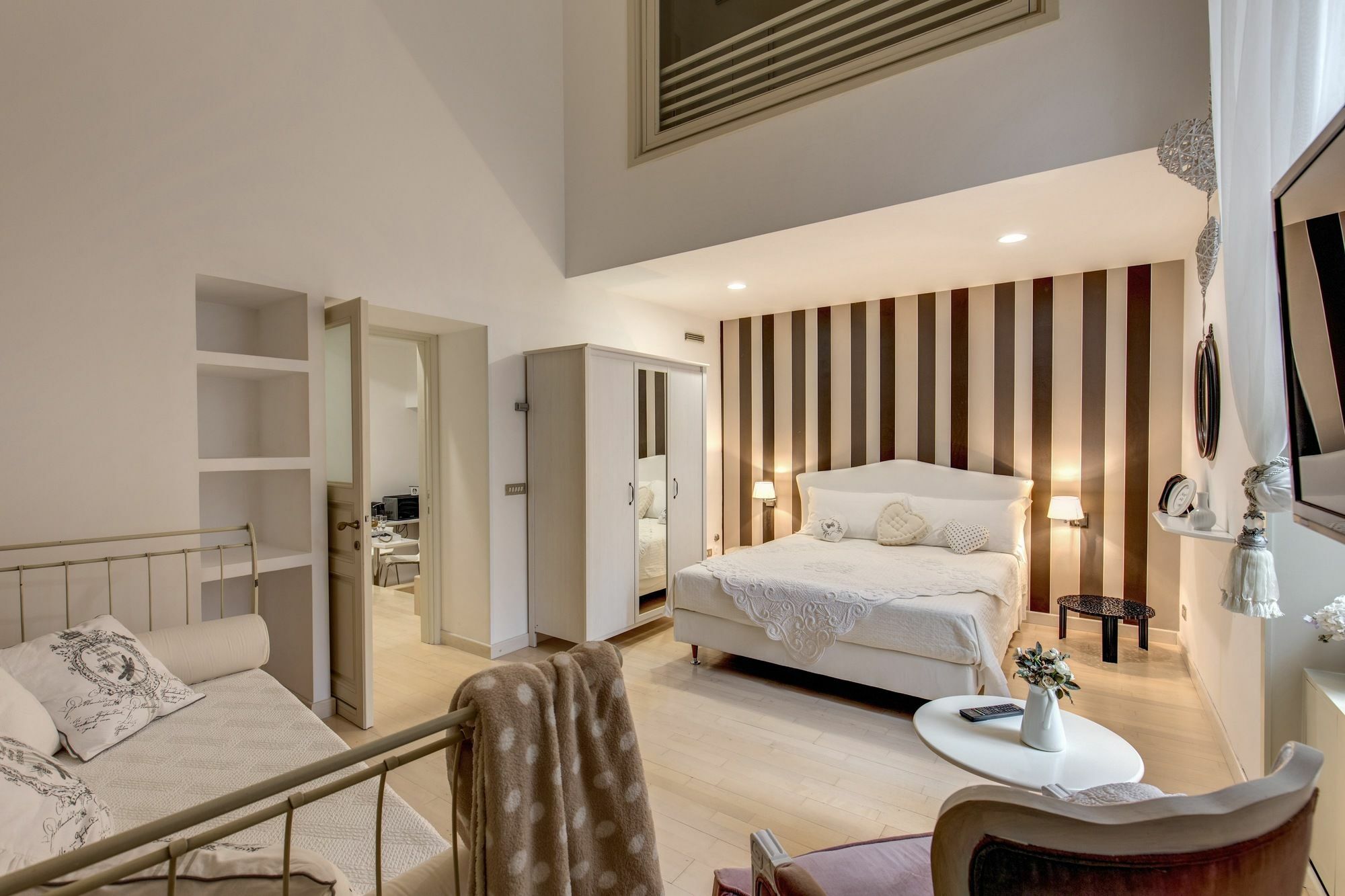 Trevi Miracle Apartment *